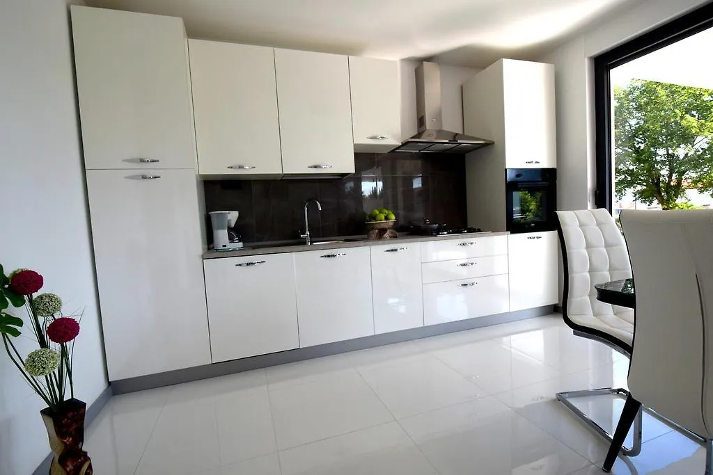 Apartment Helena Malinska Croatia