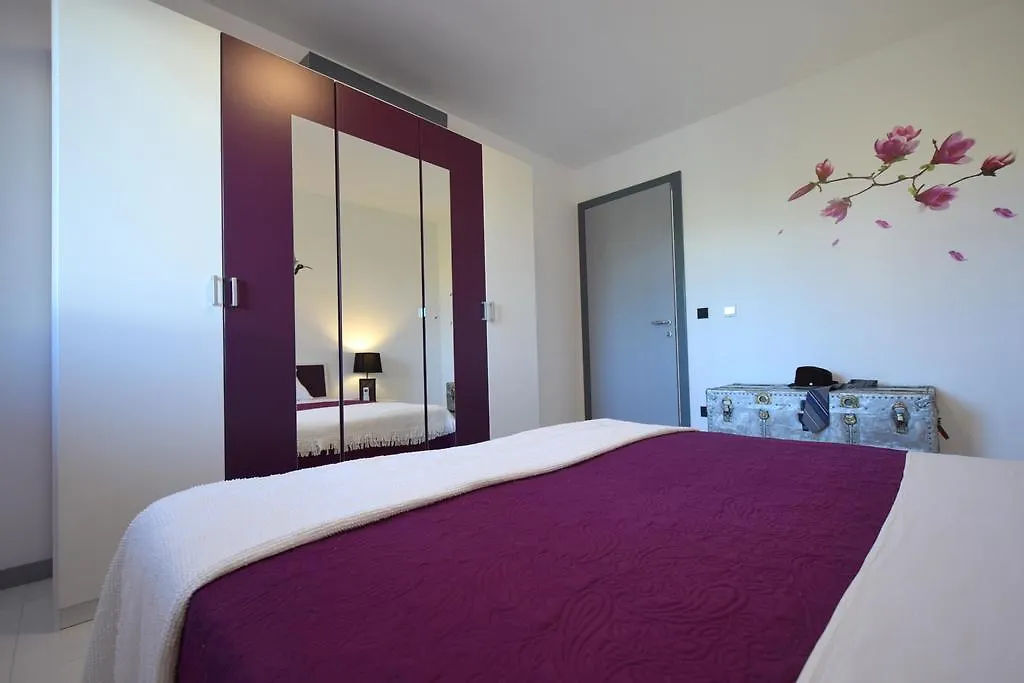 Apartment Helena Malinska 0*,